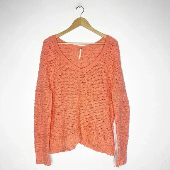Free People Deep V-Neck Knit Sweater Size XS Coral Songbird - Picture 2 of 6